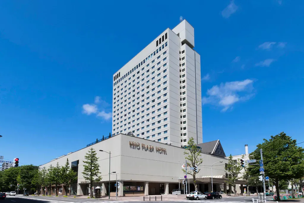 【札幌京王廣場大飯店】Keio Plaza Hotel Sapporo|札幌車站走路 5 分鐘,交通、房型、親子入住重點整理 - 第1張圖 【札幌京王廣場大飯店】Keio Plaza Hotel Sapporo|札幌車站走路 5 分鐘,交通、房型、親子入住重點整理
